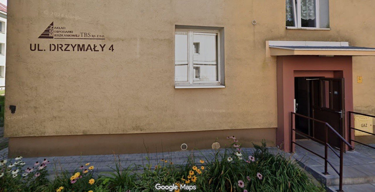 Atak nożem w Częstochowie. Brutalna napaść w bloku wstrząsnęła mieszkańcami