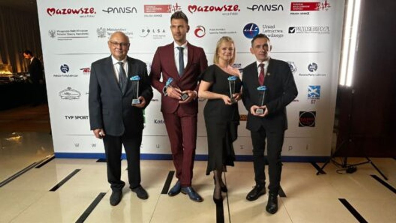 Błękitny Cumulus dla Aeroklubu Częstochowskiego. Lotnicze Oscary znów w Rudnikach