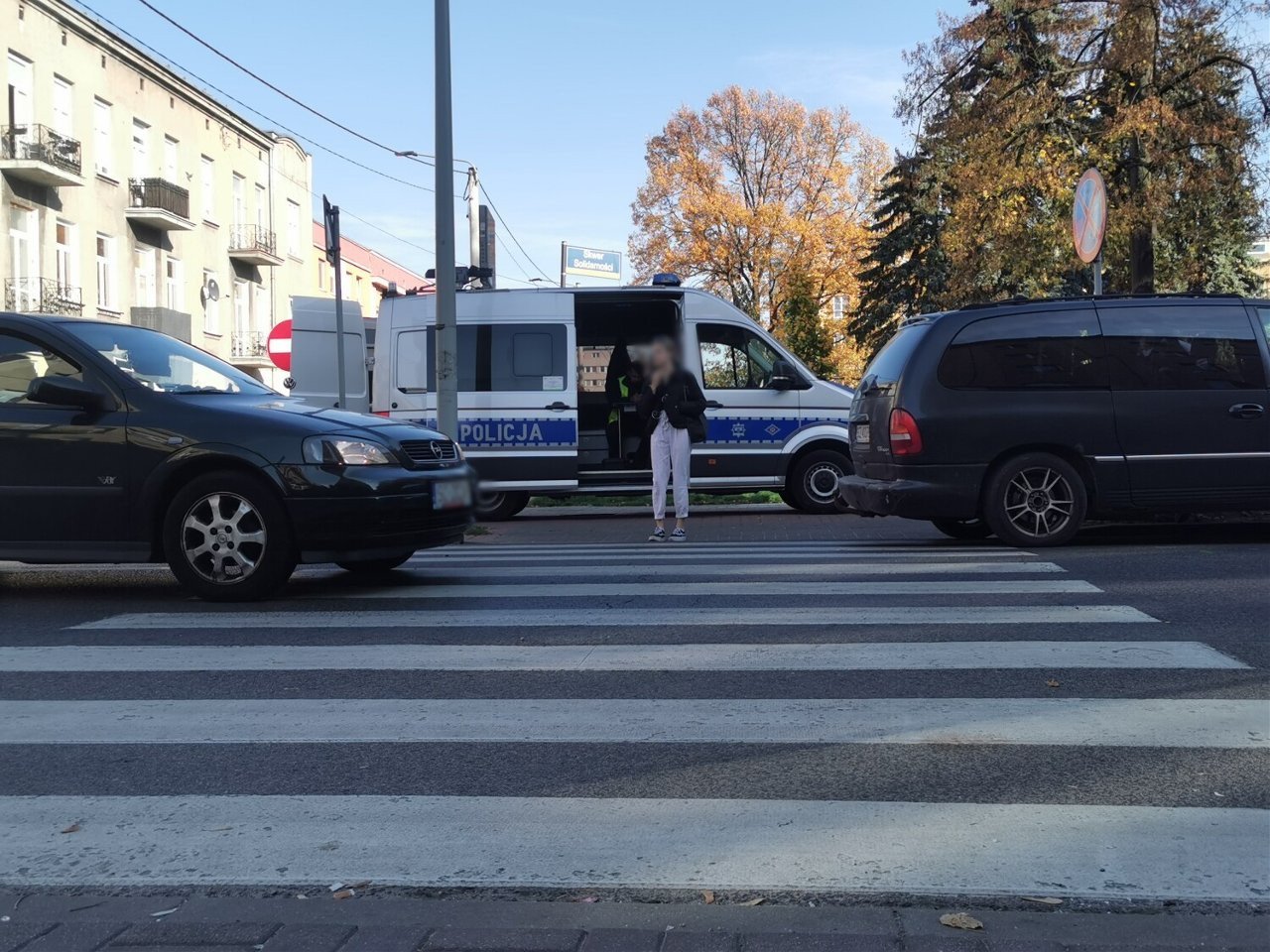 Potrącenie na pasach – 19-latka uciekła z miejsca zdarzenia